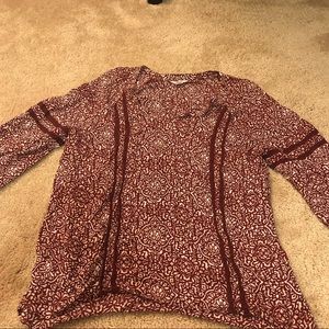 Caslon maroon and white 3/4 sleeve blouse
